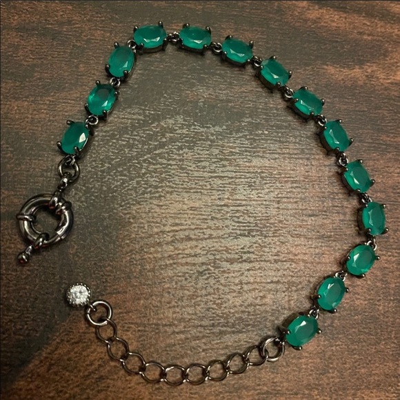 Stone green bracelet